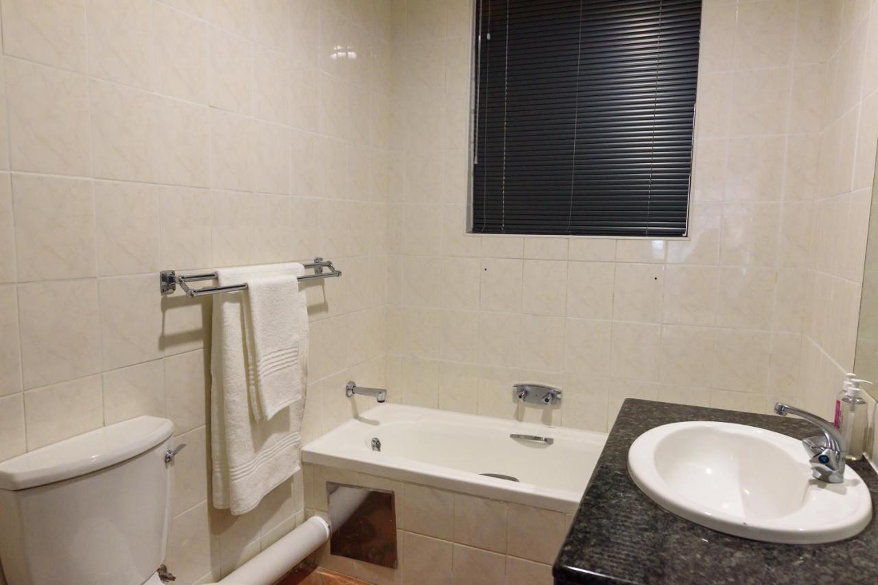 The Jack Rose Hotel, Rosebank, Gautrain Йоганнесбурґ Екстер'єр фото